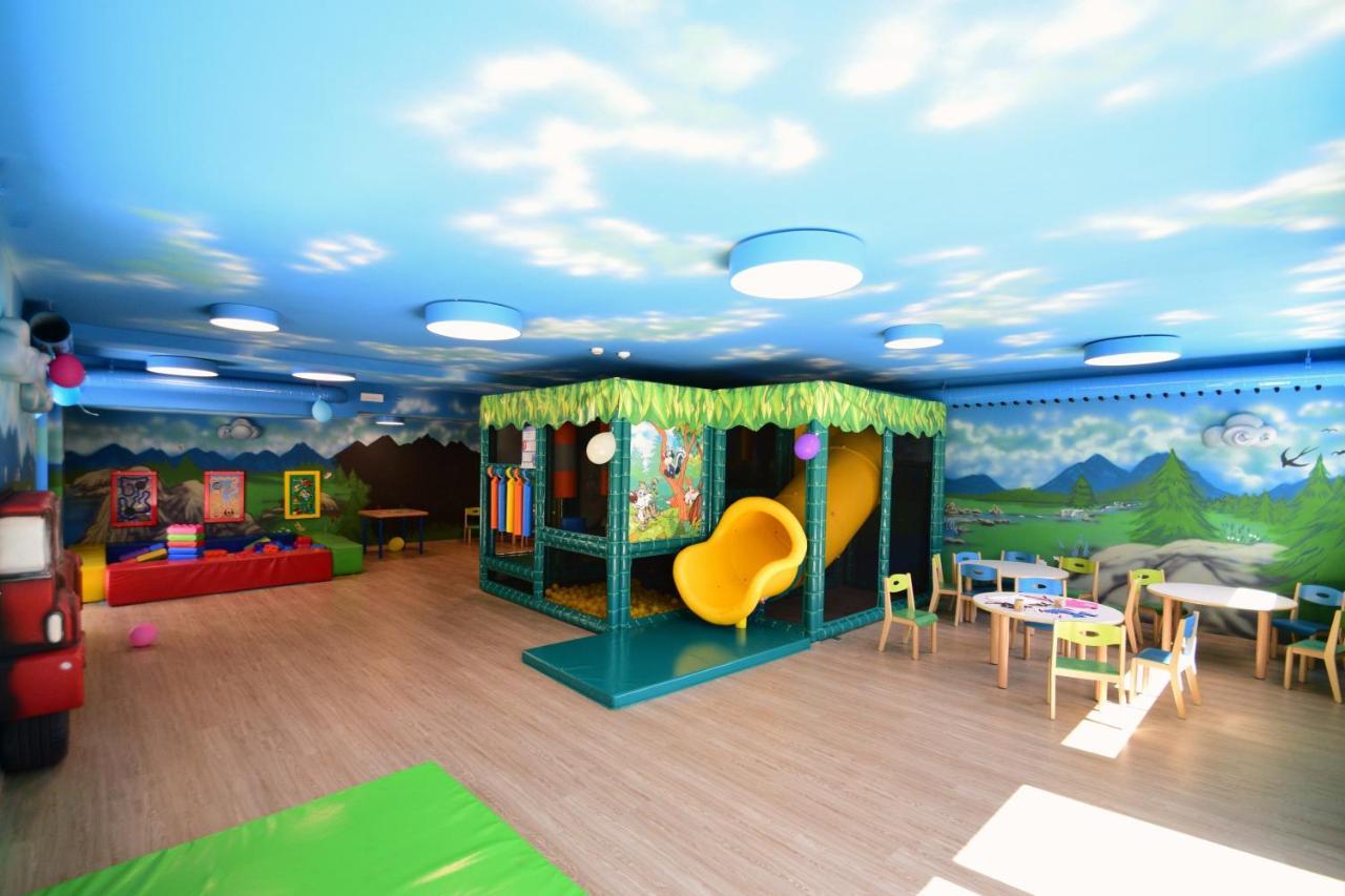 Hotel Shandranj 테세로 외부 사진