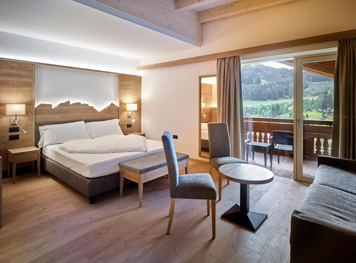 Hotel Shandranj 테세로 외부 사진