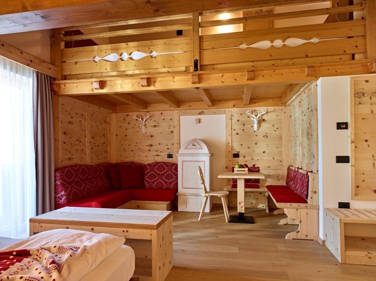 Hotel Shandranj 테세로 외부 사진