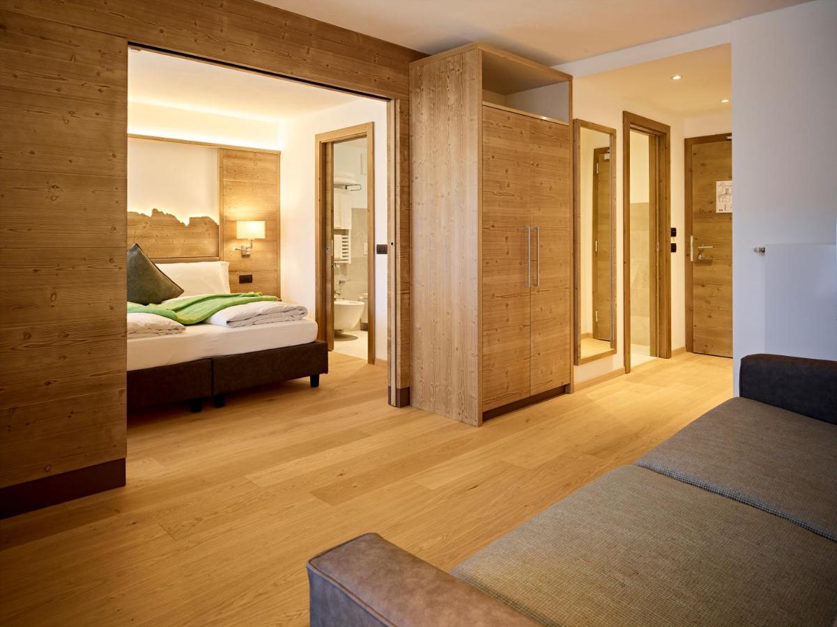 Hotel Shandranj 테세로 외부 사진