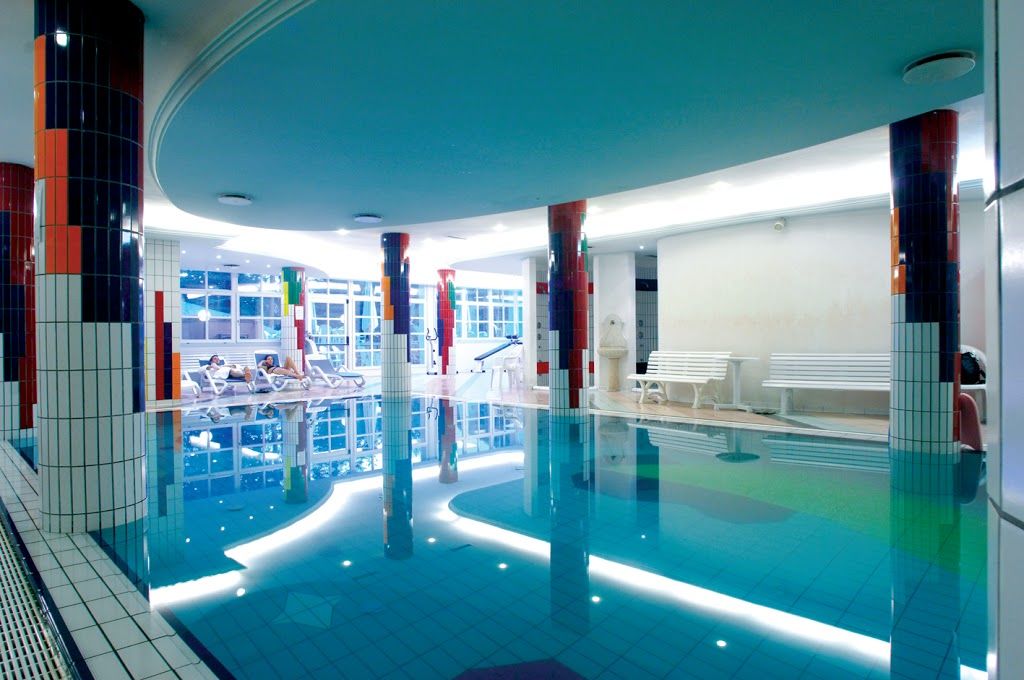 Hotel Shandranj 테세로 외부 사진