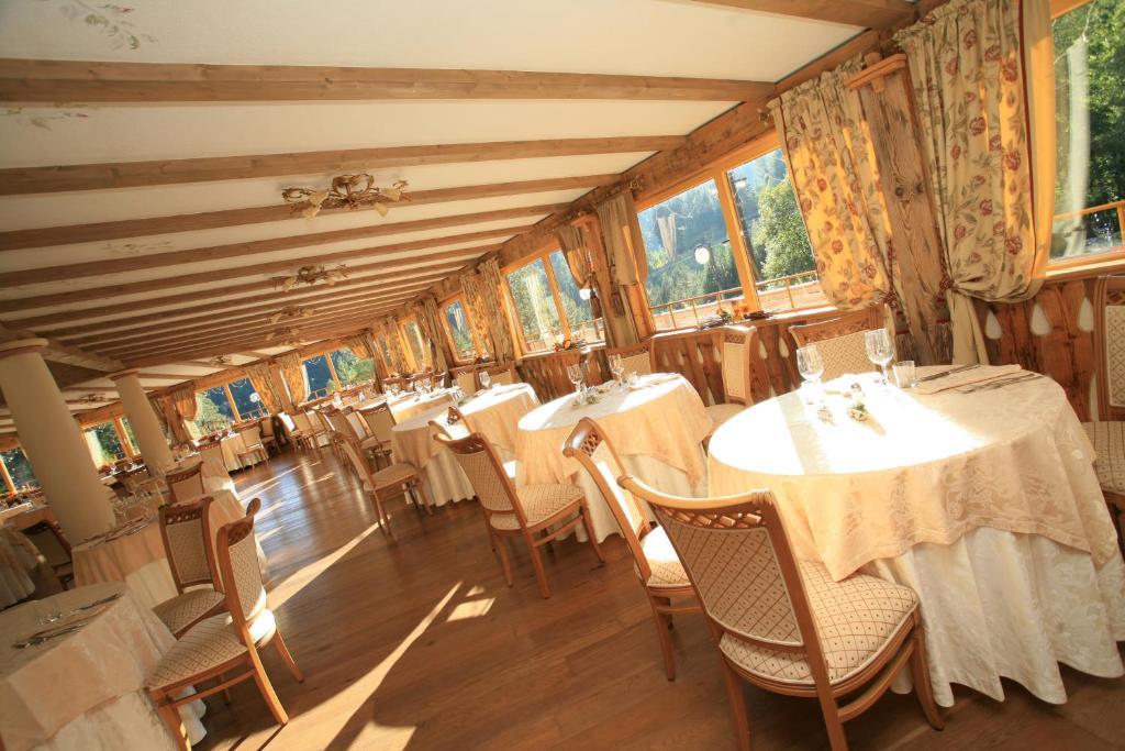 Hotel Shandranj 테세로 외부 사진