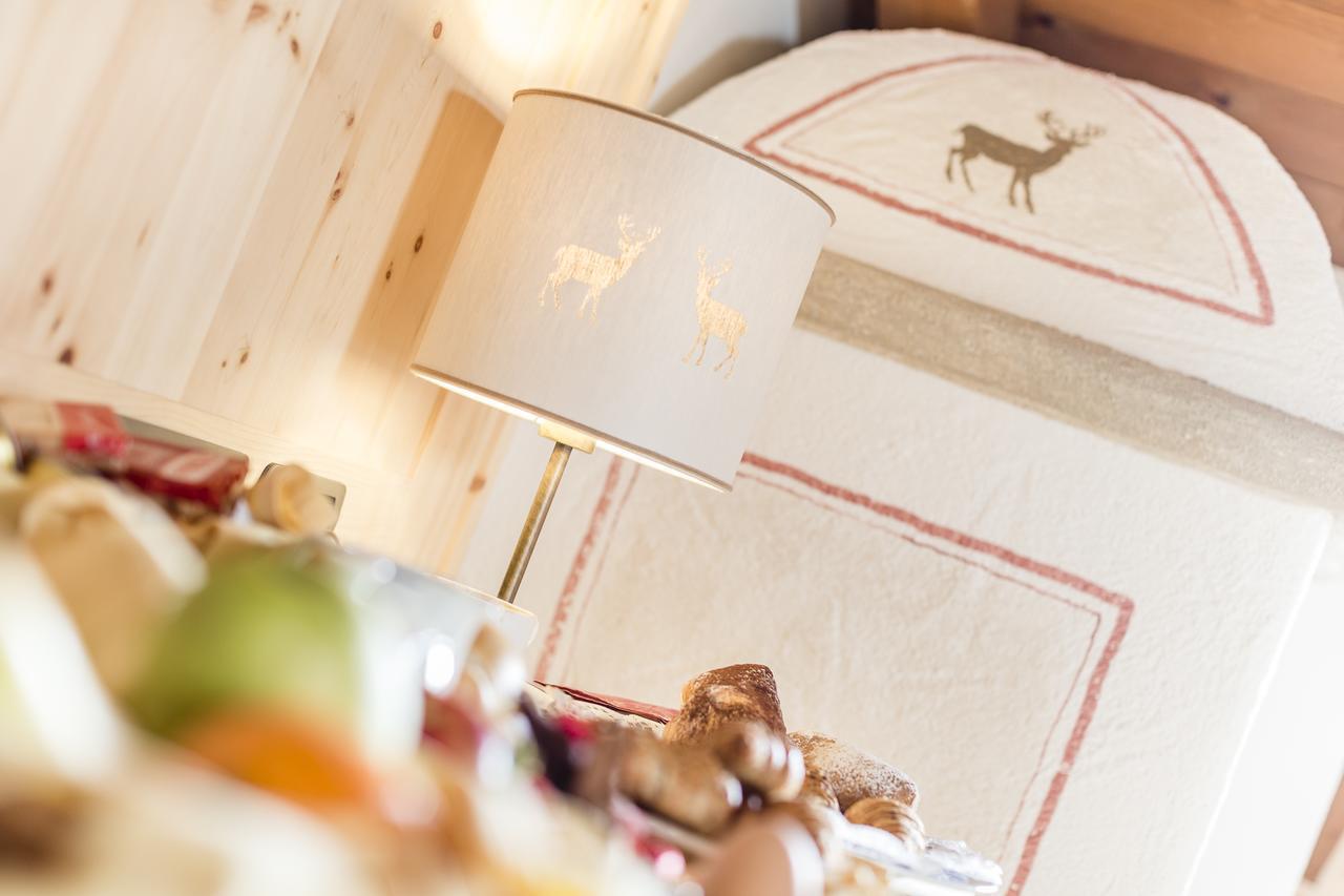 Hotel Shandranj 테세로 외부 사진